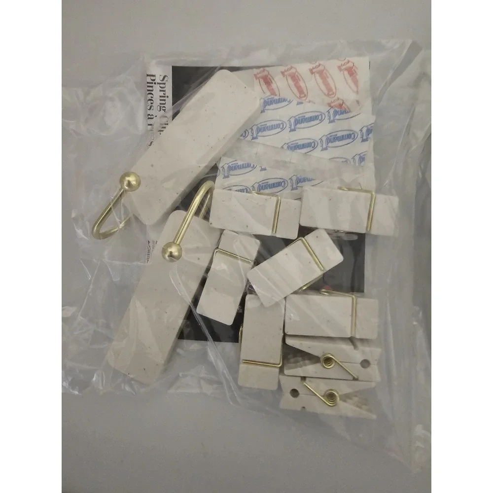 Command‎ Hooks and decorating spring clips set.